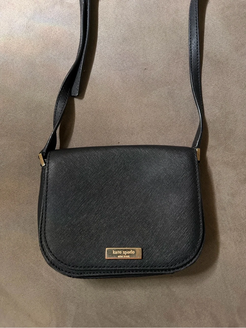 Kate Spade New York's Carsen Newbury Laneis Small Cross Body bag